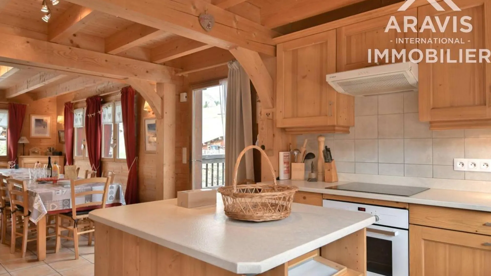 Chalet Le Grand-Bornand, 8 pièces, 16 personnes - FR-1-391-33 0*,